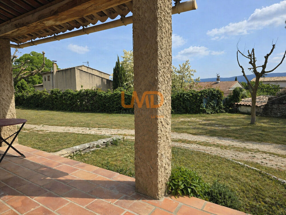 Maison plain-pied, garage, terrain 826 m², au calme avec vue dég
