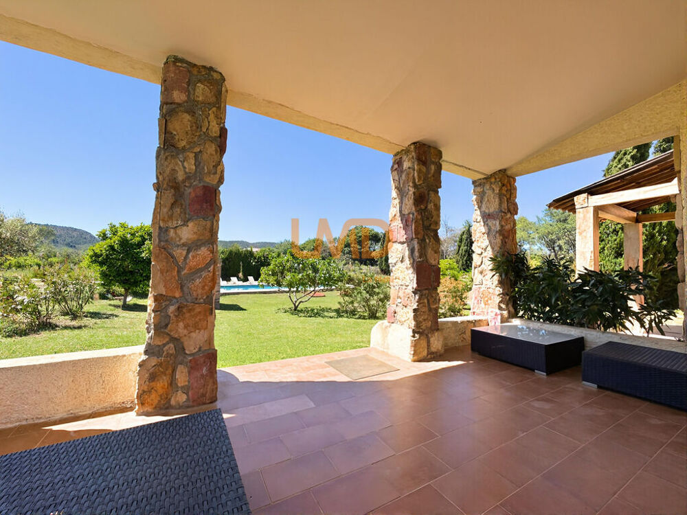 Vente Maison Mas provençal de 265 m² au cœur des vignes avec piscine – La Mot La motte