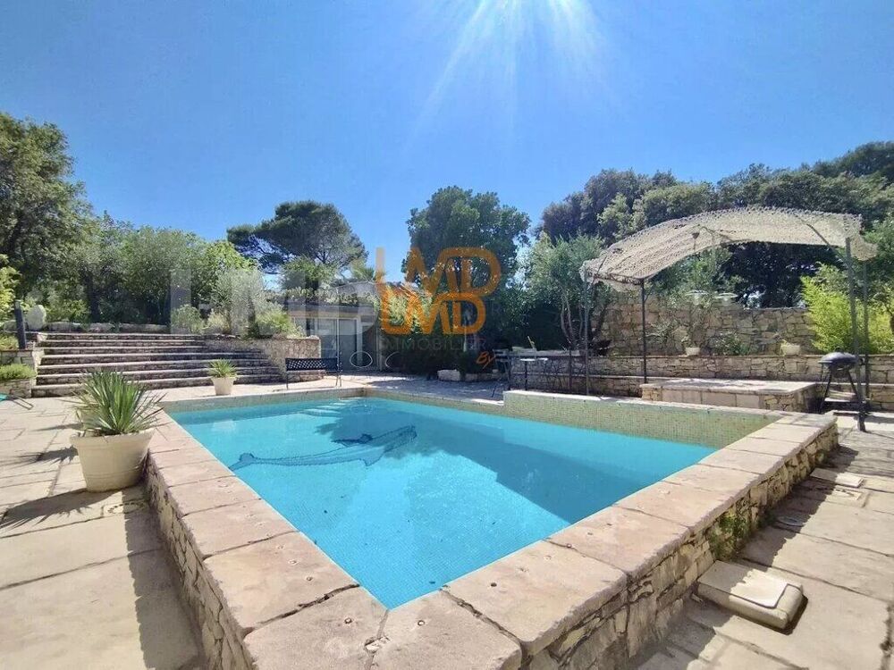 Propriété avec piscine, appartements indépendants et vue nature
