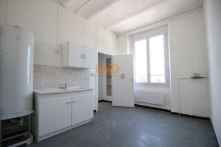  Immeuble � vendre 15 + pi�ces 380 m�