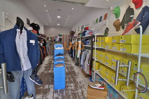   Magasin Prêt à porter - Equipement à la personne - sur le Port 