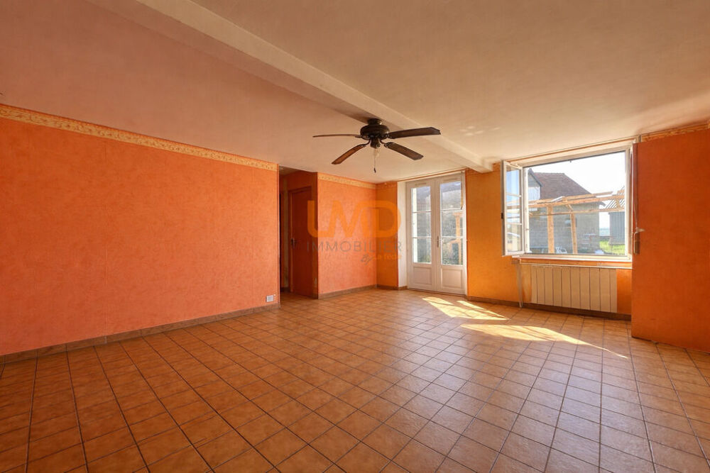 corps de ferme avec une grange de 200 M²