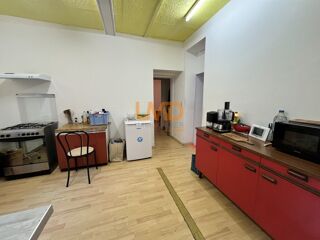  Immeuble à vendre 8 pièces 144 m²
