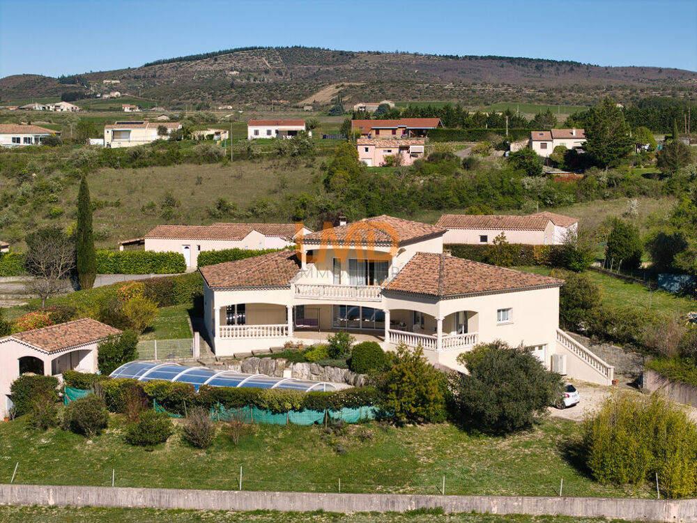 Villa d'exception de 210 M² + 7 000 M² de terrains constructible