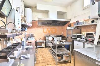  Immeuble � vendre 261 m�