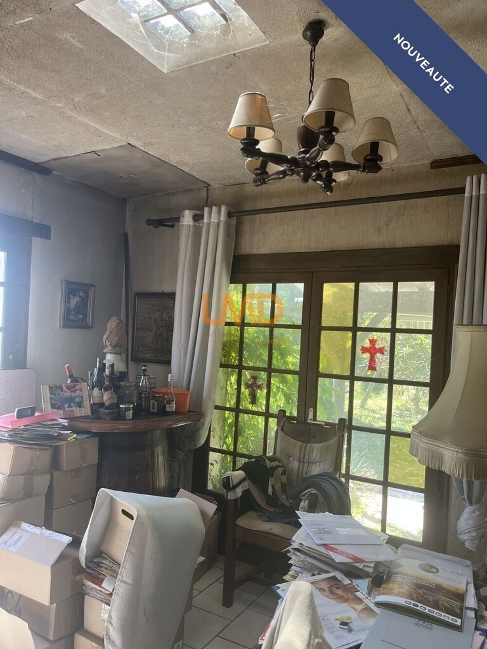 Vente Maison une parcelle de terre avec construction 1975  maison 2 étages, Puisserguier