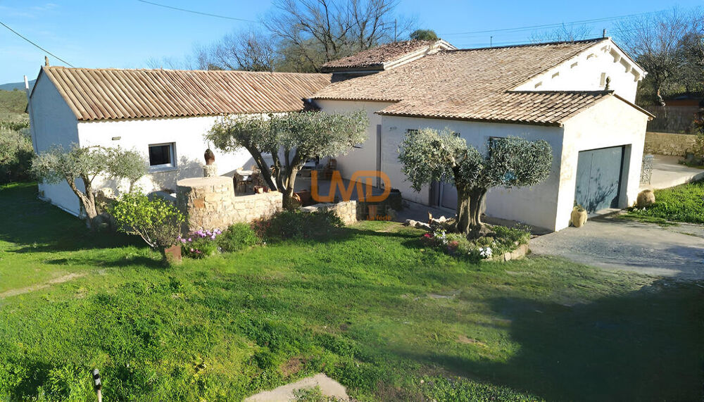 Figanières  Mas en pierre 171 m², terrain de 1 850 m²