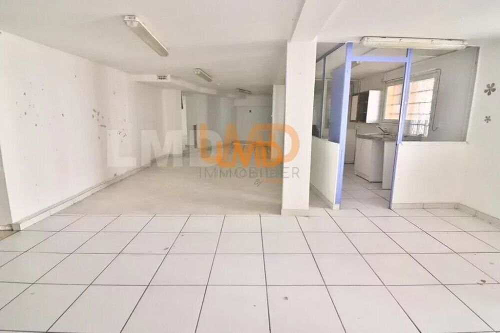   Local commercial 236m2 au centre de Ollioules 