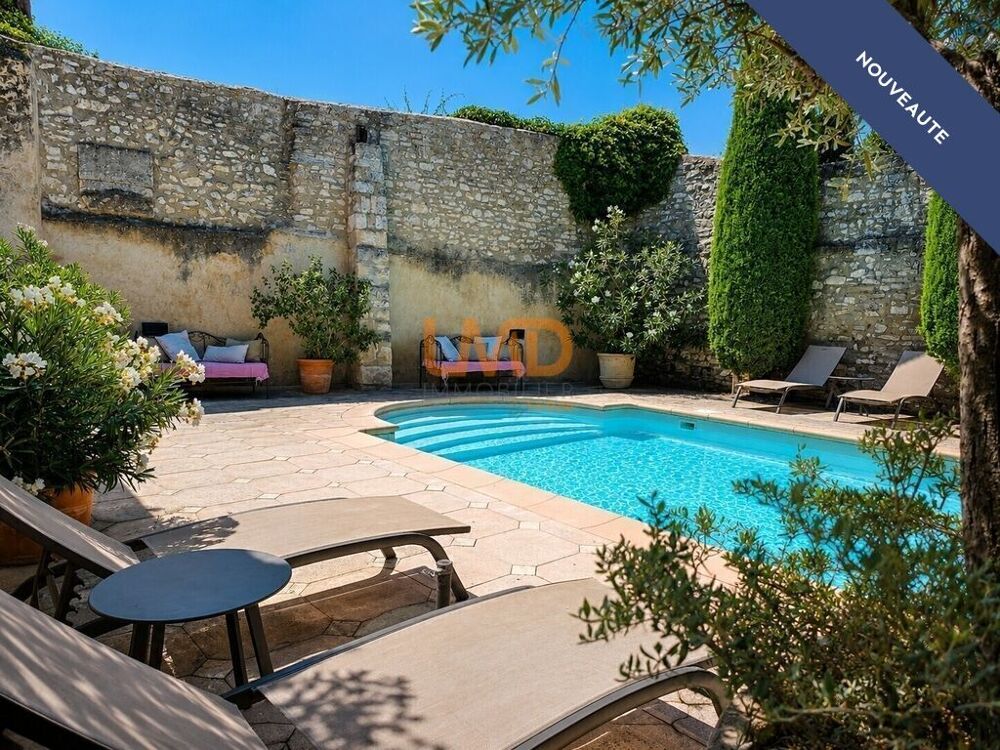 Ancien moulin du 17ème siècle avec piscine et dépendances