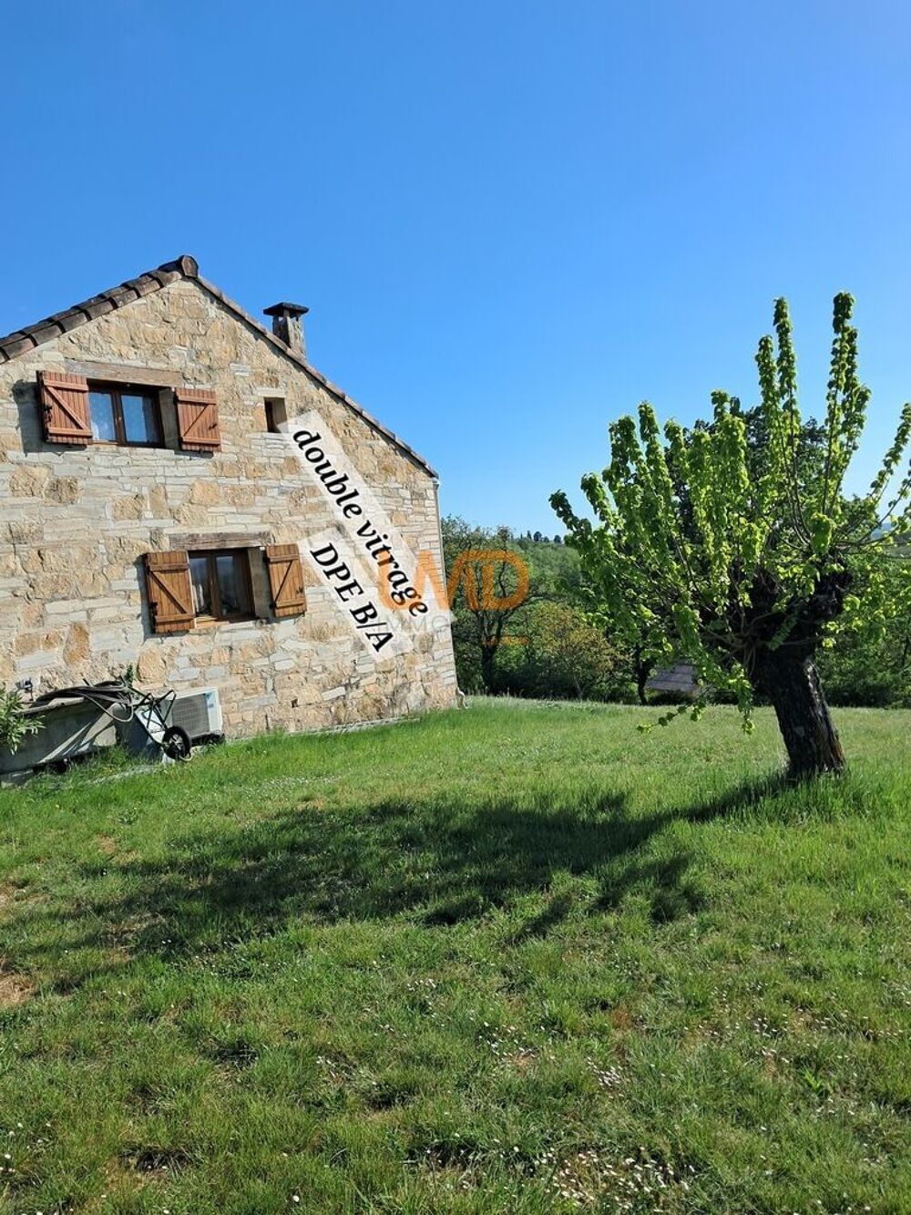 Maison Cévenole sur magnifique terrain de 27 672m2, avec piscine