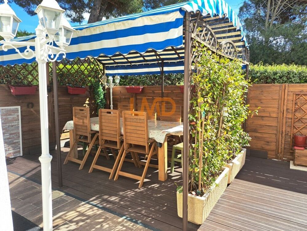 Joli pied à terre avec terrasse-Parking