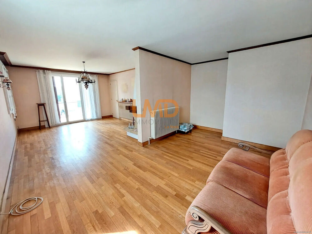 Longueville avec gare vers Paris, maison 3-4 chambres sur terrai