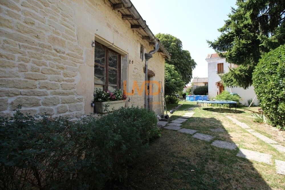 Vente Maison Maison 175 m2 à rafraichir Bazauges