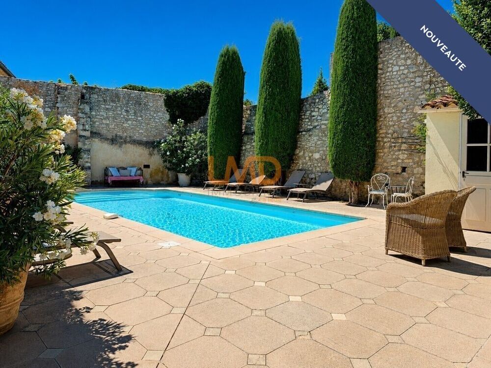 Ancien moulin du 17ème siècle avec piscine et dépendances
