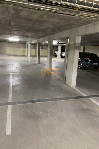  Parking / Garage � vendre 