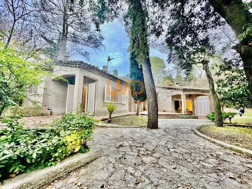 Vente Maison Quartier Tour Magne - plain pied - parc arboré - beaux volumes Nîmes