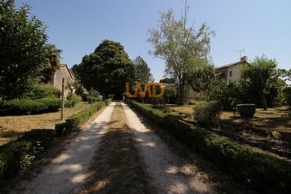 Vente Maison Maison 175 m2 à rafraichir Bazauges