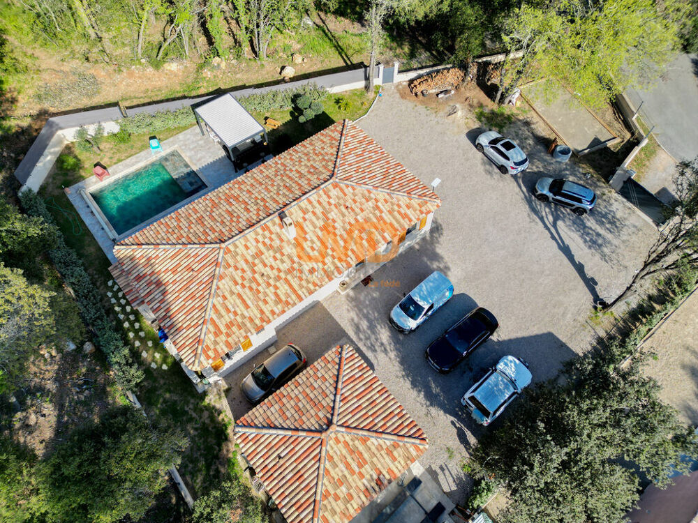 La Motte (83920)-Villa plain-pied RT2020-Piscine-Ecrin de verdur