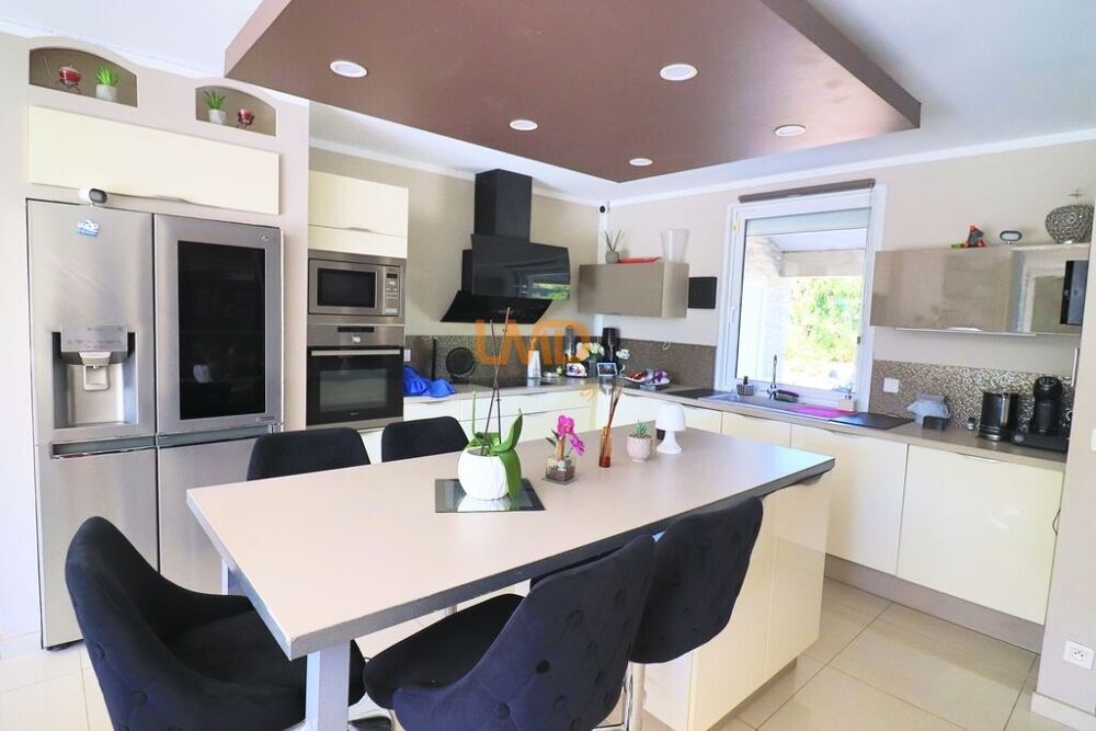 Vente Maison Taradeau: maison T4 + bureau sur 700m2 avec piscine Taradeau