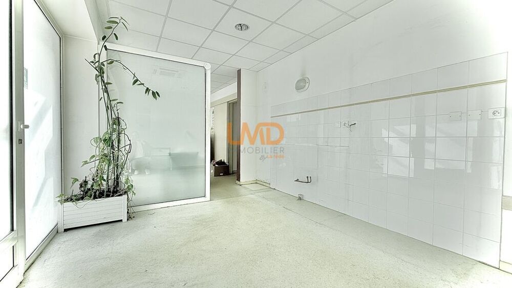 Local pro/commercial 58 m² forte visibilité