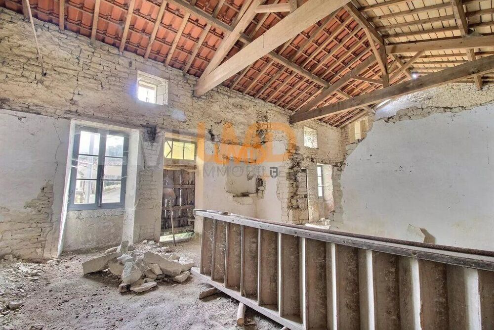 Vente Maison Corps de ferme � r�nover avec d�pendances � Bazauges (17490) Bazauges