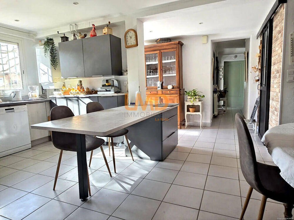 Maison avec appartement indépendant, garage et terrasses, vue Al