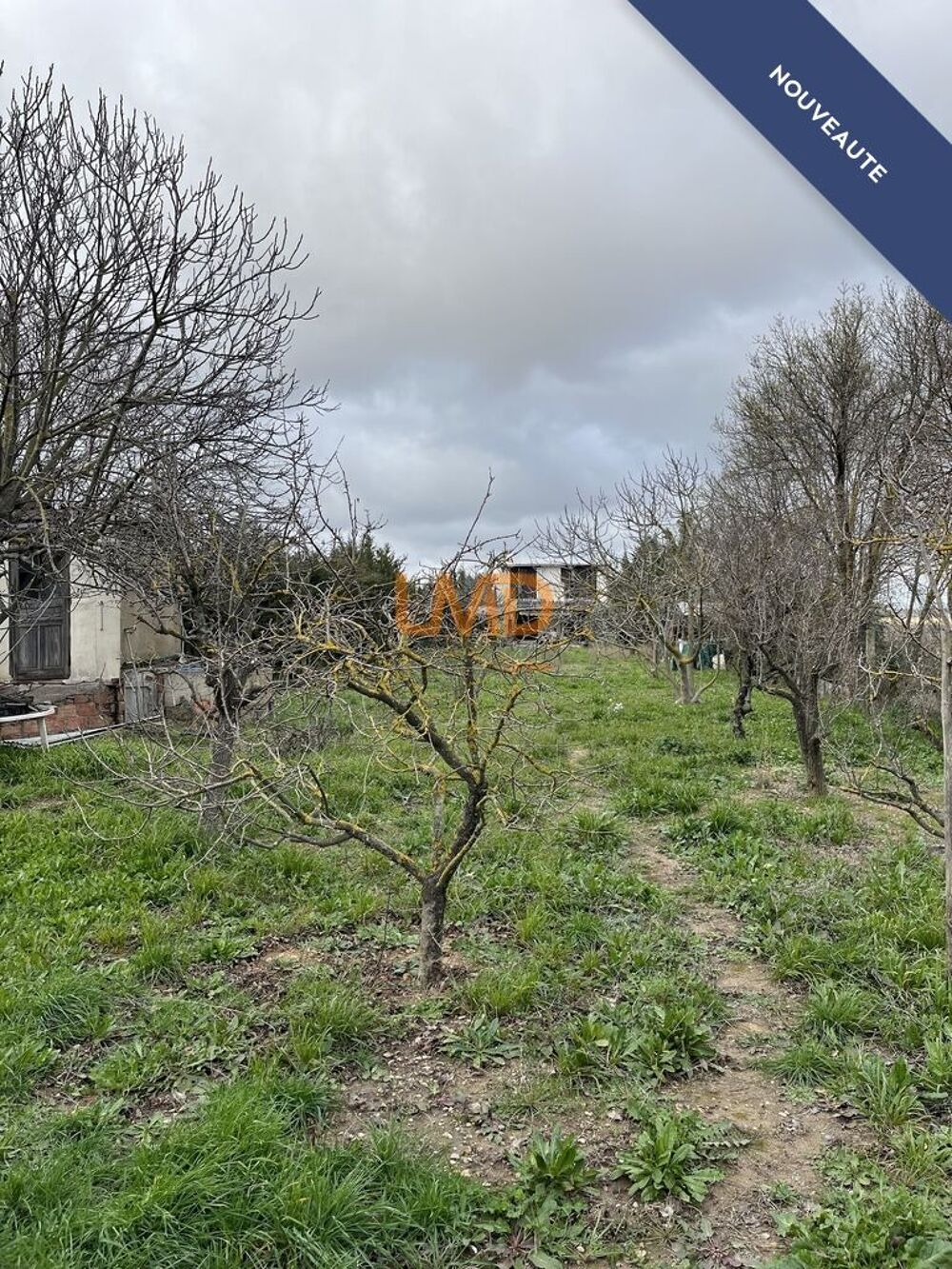 Vente Maison une parcelle de terre avec construction 1975  maison 2 étages, Puisserguier