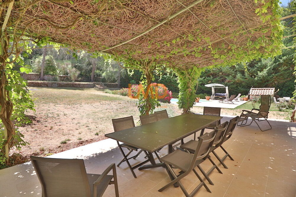 Bastide de charme 4 chambres Terrain 7200m2 Piscine Calme Plein