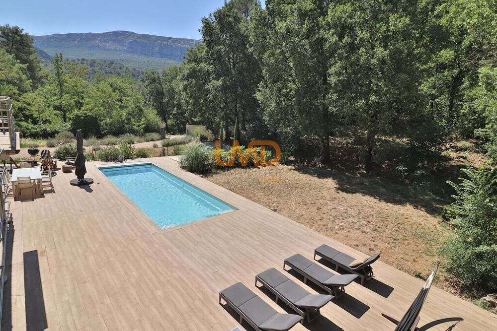 Nans-les-Pins  Propriété d'exception T5 de 231 m²
