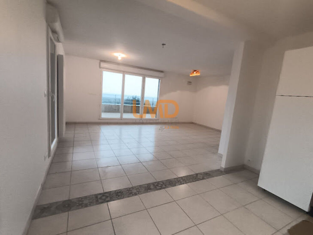 Dernier étage, parking, terrasse 70 m² vue étangs