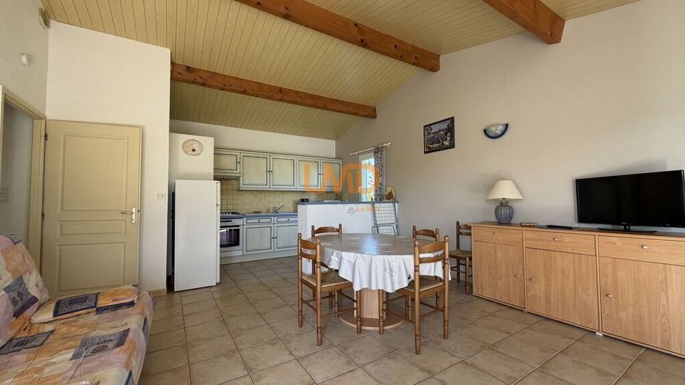 Ensemble de 6 maisons avec piscine