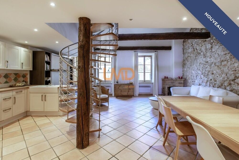 Vente Appartement Villefranche-sur-Mer(06) de : Appartement Style loft 100m2 Vue m Villefranche-sur-mer