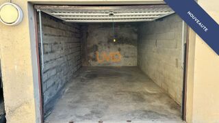  Parking / Garage à vendre 