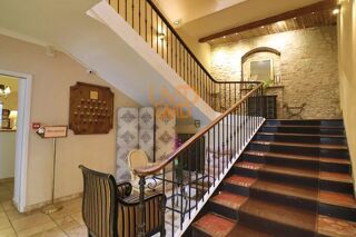  Hôtel Particulier à vendre 665 m² Trets