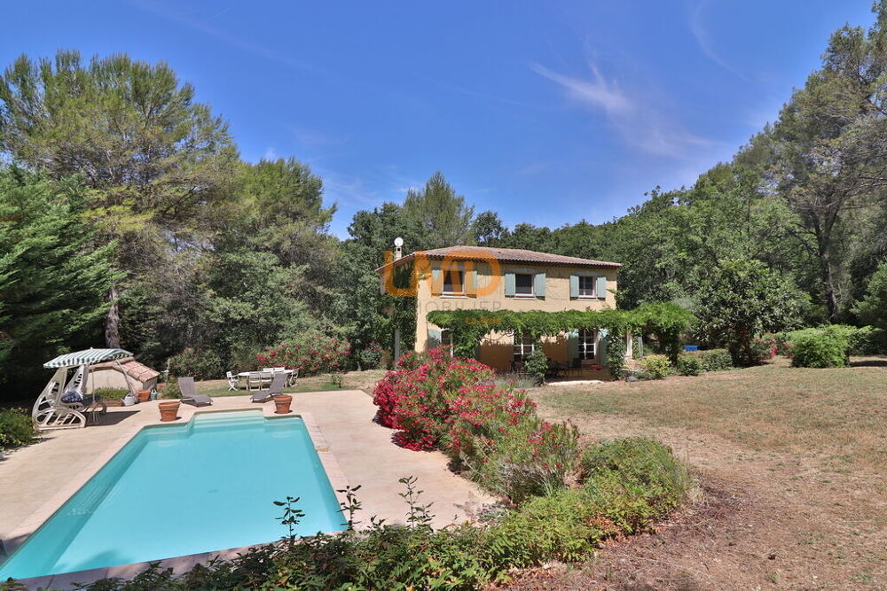 Bastide de charme 4 chambres Terrain 7200m2 Piscine Calme Plein