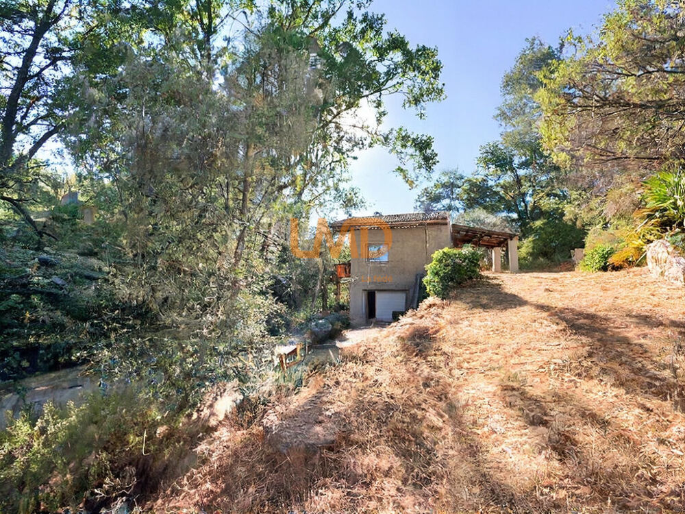 Maison familiale 4 chambres avec vaste terrain à Callas