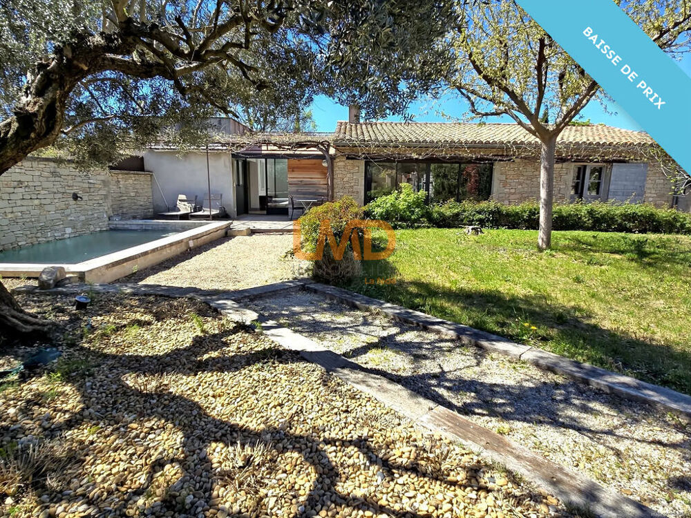 Propriété avec 2 habitations, piscine et dépendances