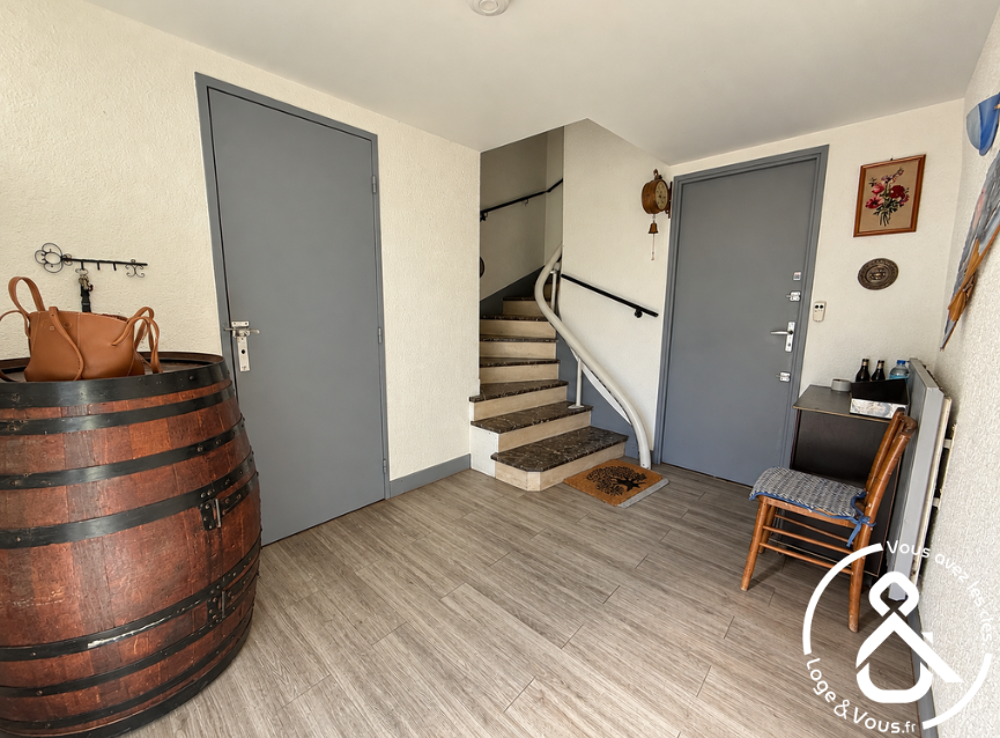 Pavillon trois chambres avec garage et jardin