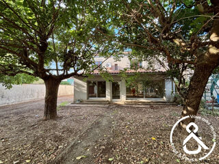  Maison � vendre 5 pi�ces 205 m�