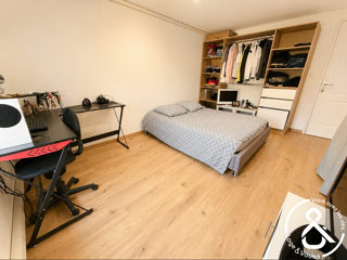  Appartement à louer 3 pièces 101 m²