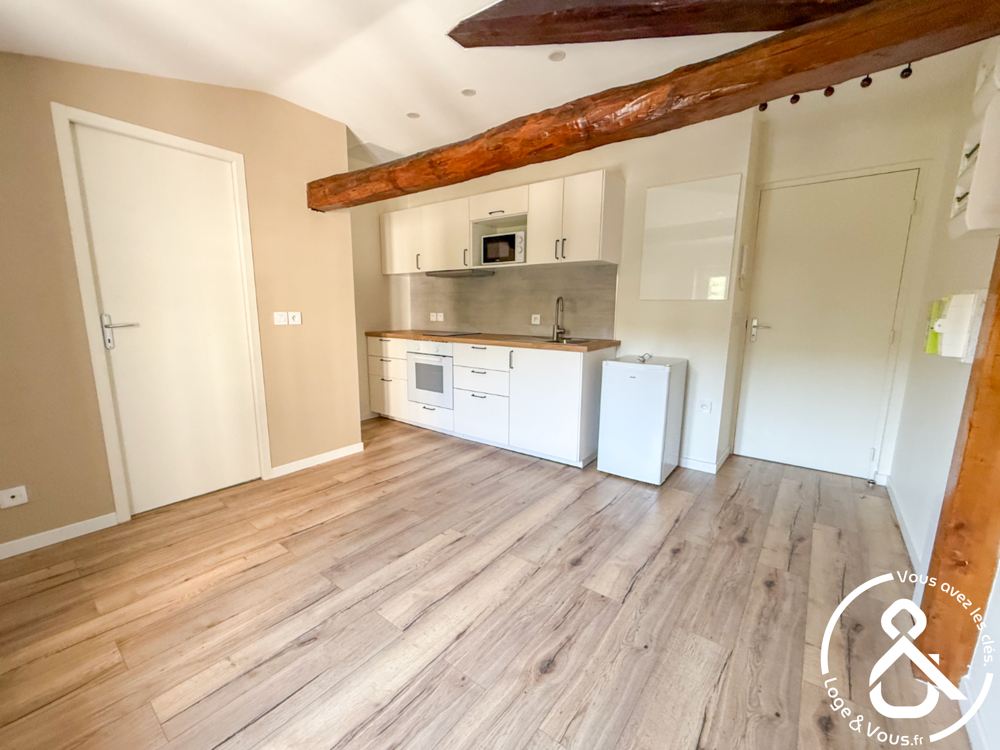 Location Appartement Studio rénové situé à Roquecourbe Roquecourbe