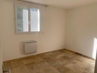  Appartement à louer 4 pièces 92 m²