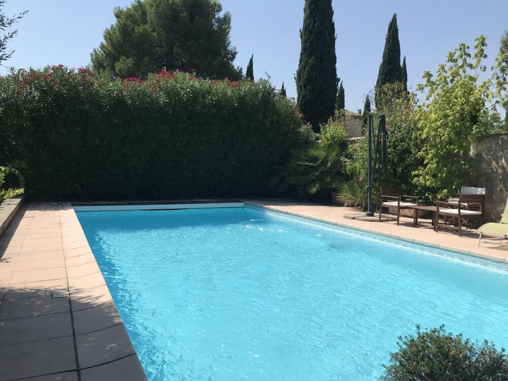 Vente Maison maison de plain pied avec piscine et 3 chambres sur saint remy de provence proximité centre avec un studio indépendant Saint-remy-de-provence