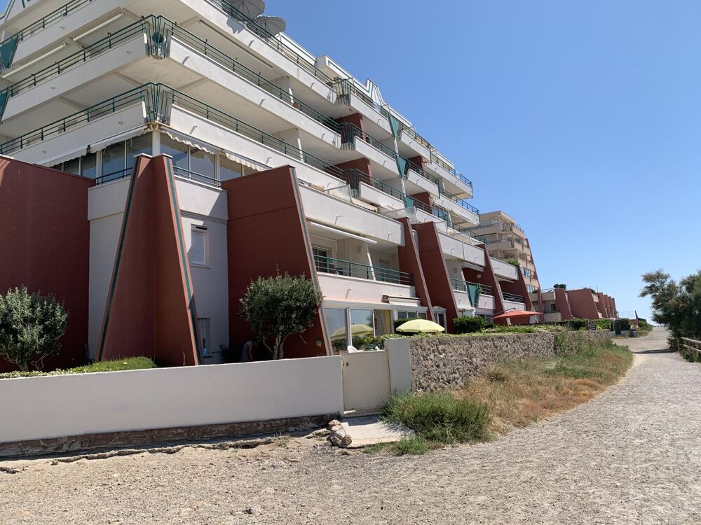 SETE dans une belle résidence face à la mer faux T3 quartier corniche en direct de la plage en rez de jardin en viager occupé un