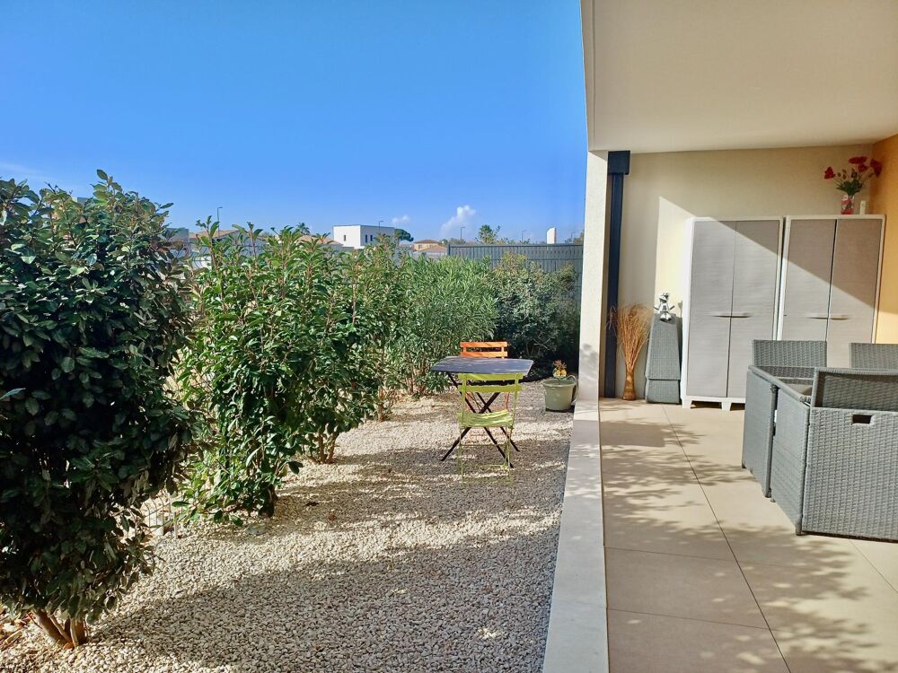 Bel appartement T2 de 43 m2 avec terrasse et parking privatif - résidence récente 2024.