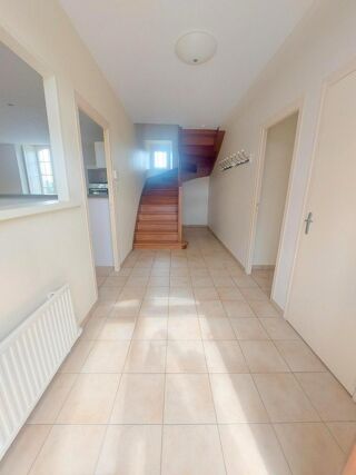  Maison à louer 8 pièces 143 m²