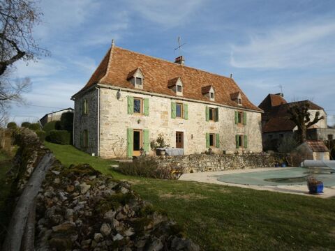   Bien plus qu'une maison, un nouveau projet de vie ! A vendre Secteur LACAPELLE-MARIVAL 46120 maison, piscine et d�pendance. Maison - 6 pi�ce(s) - 144 m�