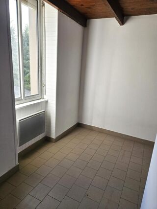  Immeuble � vendre 303 m�