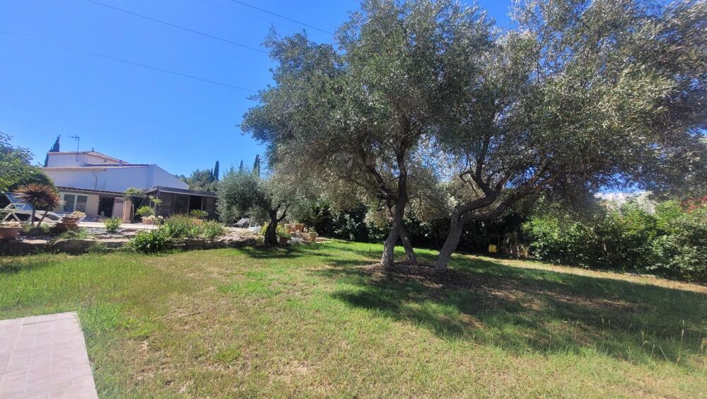 LUNEL proche  Superbe villa T5 de plain-pied avec piscine sur un terrain de 1 060 m²