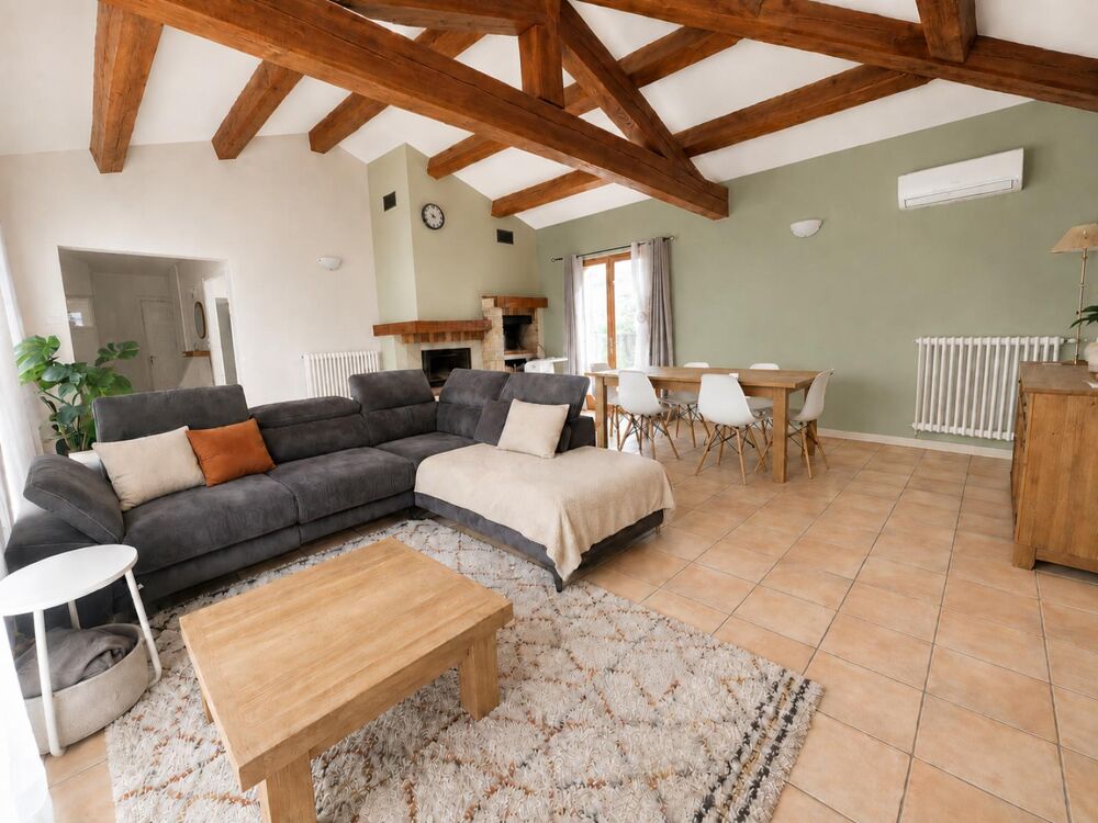 Vente Maison Vente secteur Lodève, villa lumineuse 175 m², 4 chambres, garage, terrasse, sur 15300 m² de terrain. Lodeve